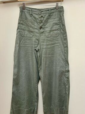 Evereve Stretch Linen High-Waist Cropped Casual Pants in Olive Green